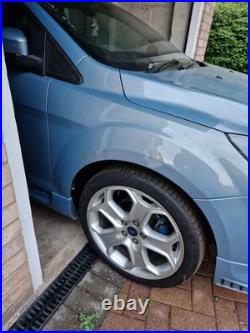 Genuine Ford Focus driver side front wing Mk2 2008